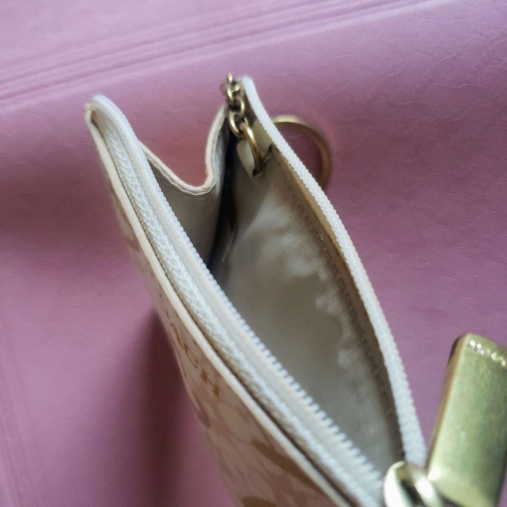 Coach Mini Skinny ID Case in Signature Canvas with Heart Print - Picture 7 of 9
